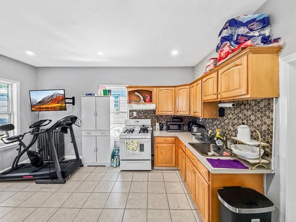 92 Tuttle St, Revere MA 02151