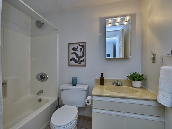 1600 Massachusetts Ave 404, Cambridge MA 02138