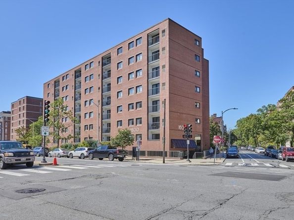1600 Massachusetts Ave 404, Cambridge MA 02138