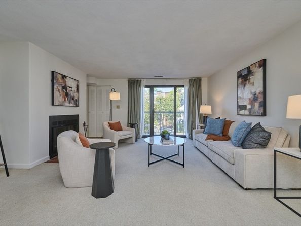 1600 Massachusetts Ave 404, Cambridge MA 02138