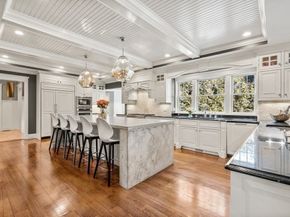 15 Essex Rd, Wellesley MA 02481