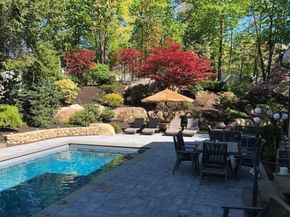 15 Essex Rd, Wellesley MA 02481