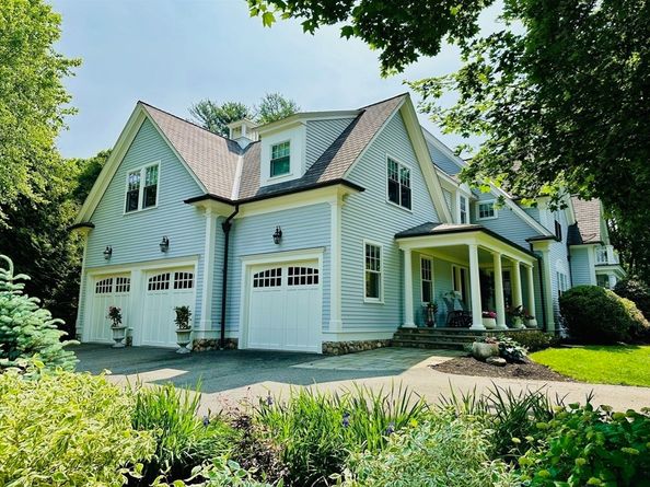 15 Essex Rd, Wellesley MA 02481