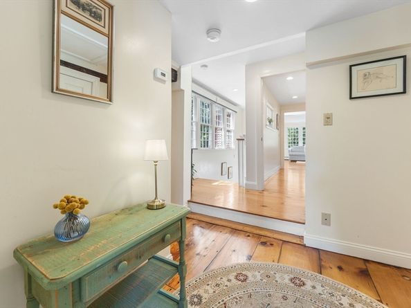 1057 Broadway, Hanover MA 02339
