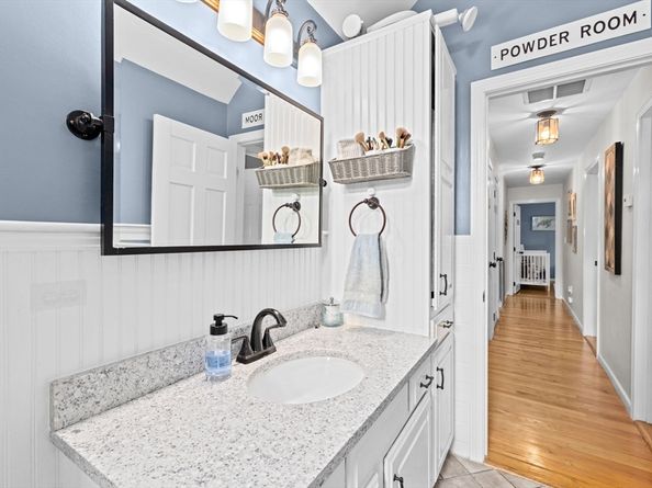 263 Elm St, Marshfield MA 02050