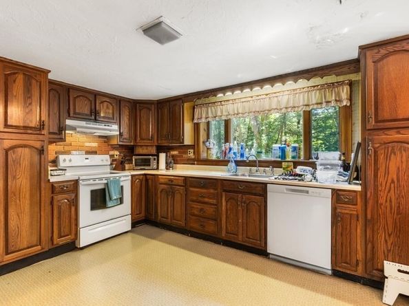 627 1st Parish Rd, Scituate MA 02066