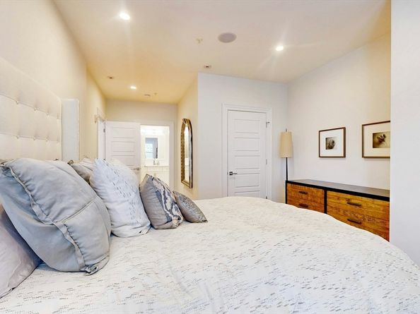 154 W 8th Street 5S, Boston MA 02127
