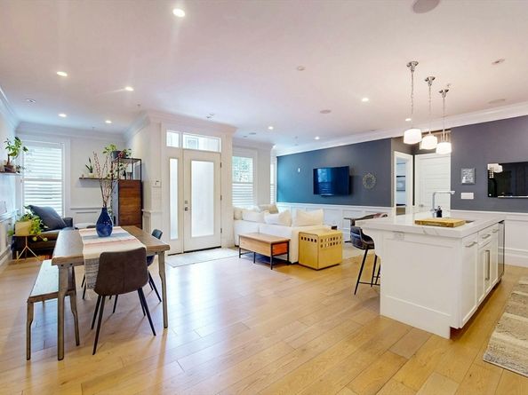 154 W 8th Street 5S, Boston MA 02127