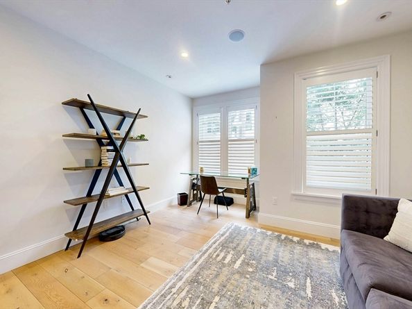 154 W 8th Street 5S, Boston MA 02127