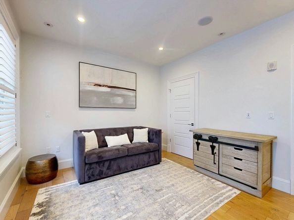 154 W 8th Street 5S, Boston MA 02127