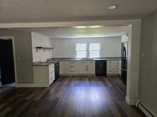 207 Boxboro Rd, Stow MA 01775