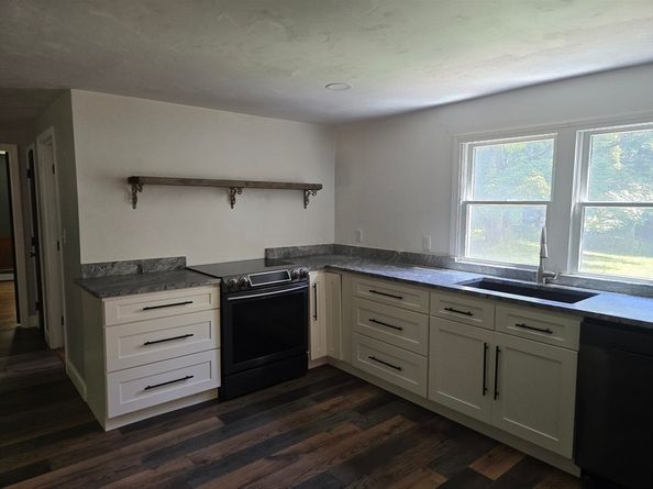 207 Boxboro Rd, Stow MA 01775