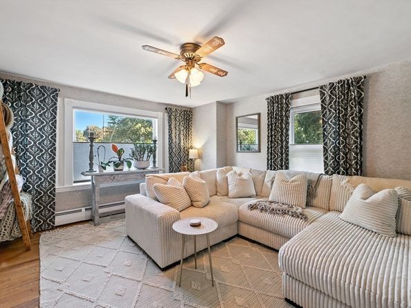 512 Elliott St, Beverly MA 01915