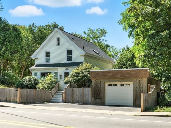 512 Elliott St, Beverly MA 01915