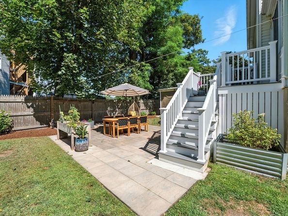 512 Elliott St, Beverly MA 01915