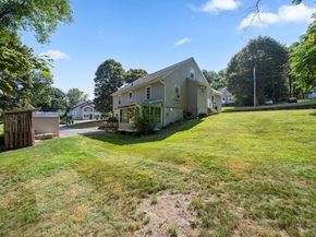 32 Field St, Auburn MA 01501