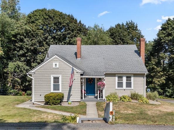 32 Field St, Auburn MA 01501