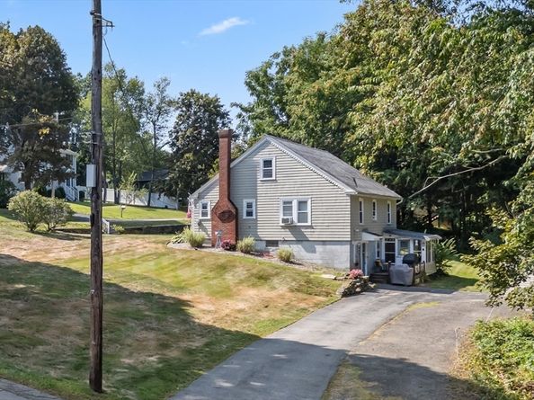 32 Field St, Auburn MA 01501