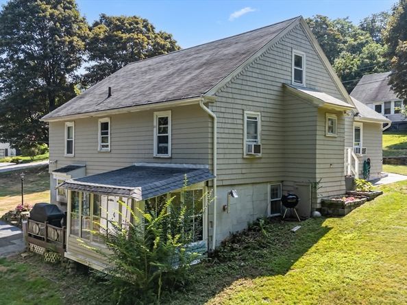 32 Field St, Auburn MA 01501