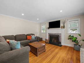 32 Field St, Auburn MA 01501