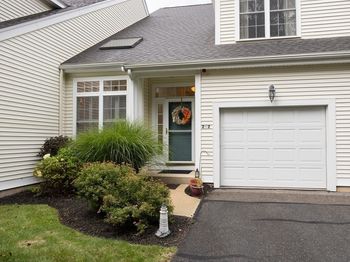 2 Kingson Ln