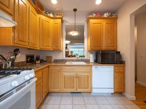 2 Kingson Ln 2, Medway MA 02053