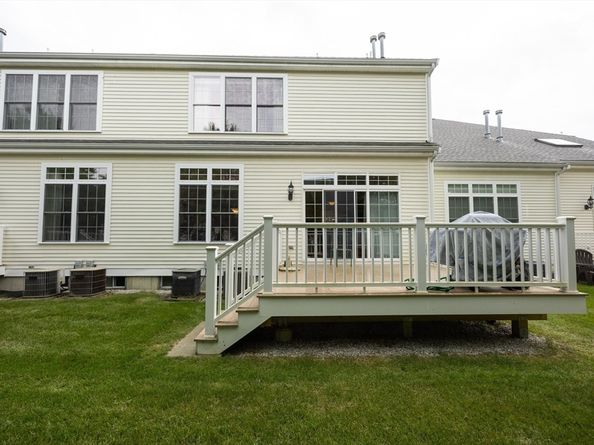 2 Kingson Ln 2, Medway MA 02053