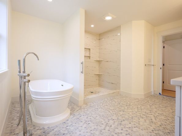 15A Bellmore Road, Framingham MA 01702