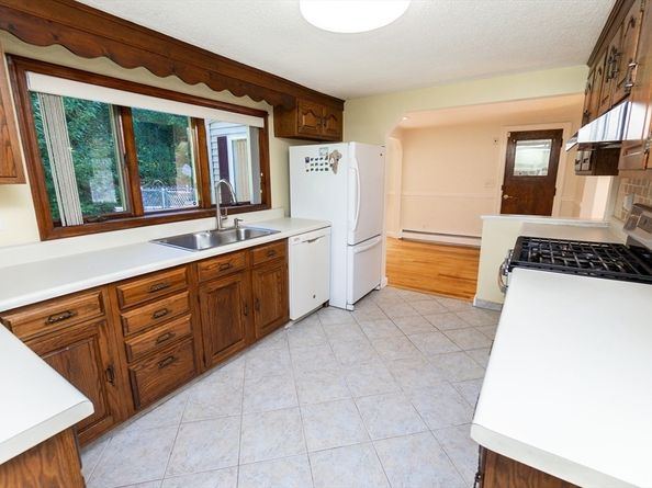 30 Clairmont St, Lynn MA 01904