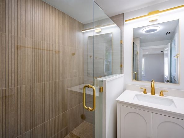 8 Teresa Circle, Arlington MA 02474