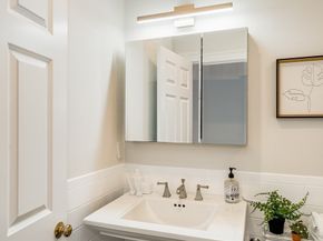 705 Massachusetts Avenue 6, Boston MA 02118