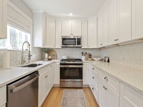 103 Bay View Ave 103, Quincy MA 02169
