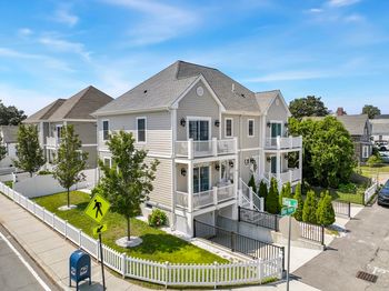 103 Bay View Ave