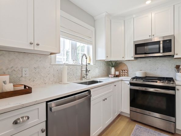 103 Bay View Ave 103, Quincy MA 02169
