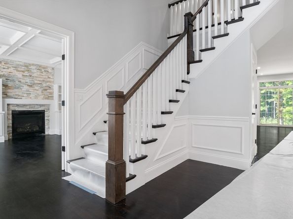 262 Meadowbrook Rd, Dedham MA 02026