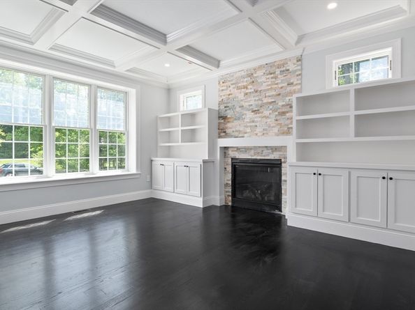 262 Meadowbrook Rd, Dedham MA 02026