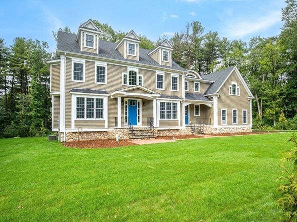 262 Meadowbrook Rd, Dedham MA 02026