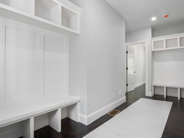 262 Meadowbrook Rd, Dedham MA 02026