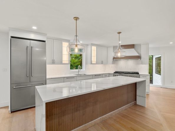 620 South Avenue, Weston MA 02493
