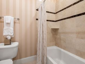6 Witherbee Ln, Southborough MA 01772