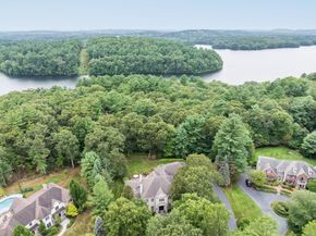 6 Witherbee Ln, Southborough MA 01772