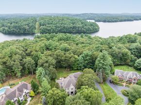 6 Witherbee Ln, Southborough MA 01772