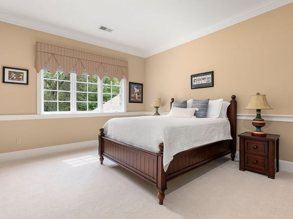 6 Witherbee Ln, Southborough MA 01772
