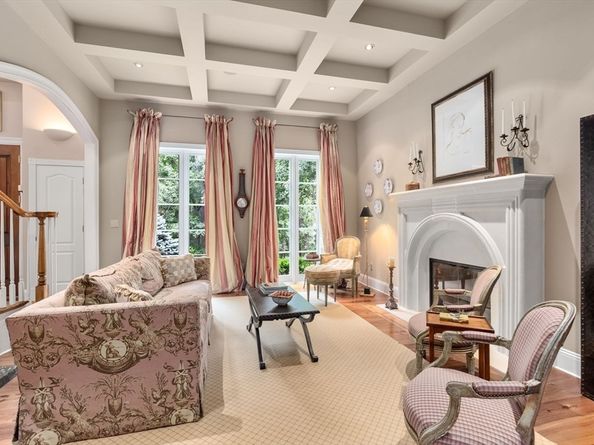 6 Witherbee Ln, Southborough MA 01772