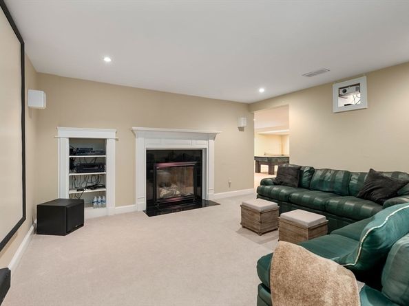 6 Witherbee Ln, Southborough MA 01772