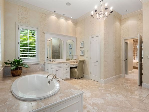 6 Witherbee Ln, Southborough MA 01772