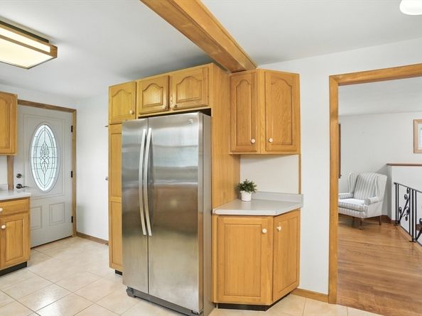 12 Wellington Dr, Hudson MA 01749
