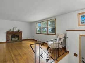 12 Wellington Dr, Hudson MA 01749