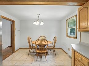 12 Wellington Dr, Hudson MA 01749