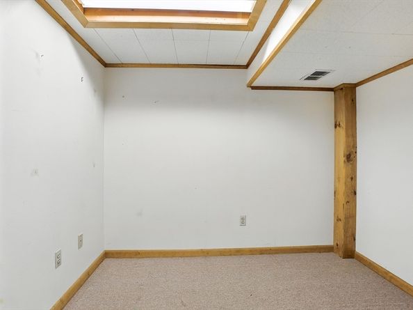12 Wellington Dr, Hudson MA 01749